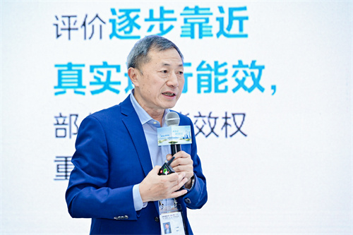 AI智啟建筑新生！美的樓宇科技閃耀2025中國國際制冷展